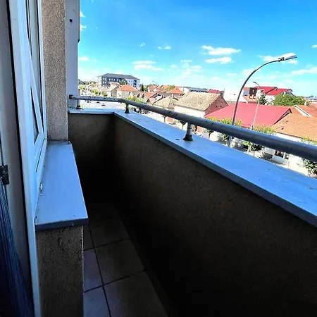 Stan Na Dan U Centru, Apartment Indija